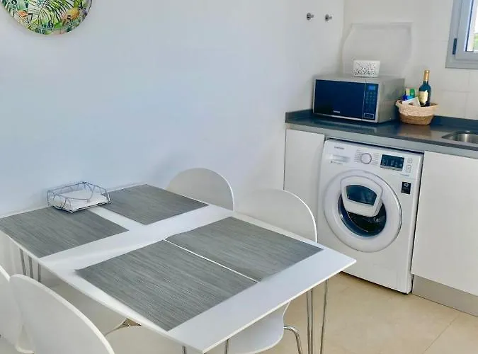 Playa Y Club Nautico A 150m *