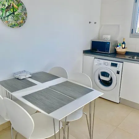 Playa Y Club Nautico A 150m *