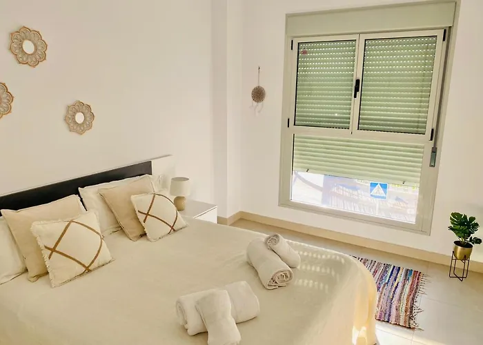 Playa Y Club Nautico A 150m