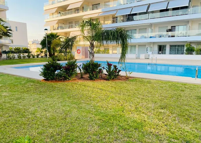 Playa Y Club Nautico A 150m