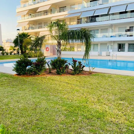 Playa Y Club Nautico A 150m